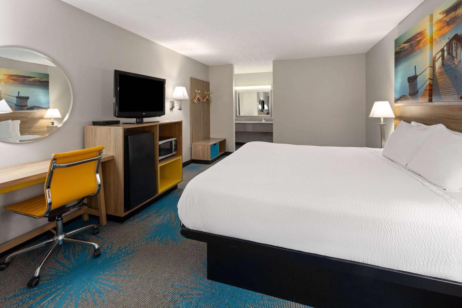 Days Inn by Wyndham Douglasville-Atlanta-Fairburn Road Main image 1